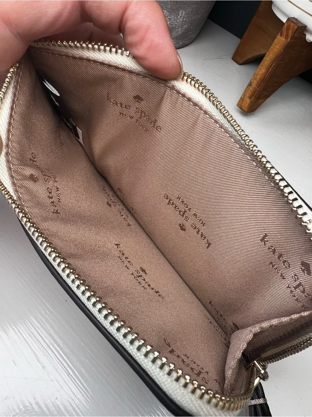 Kate Spade Colorblock Saffiano Wristlet Wallet Taupe Cream Gold Zip Classic